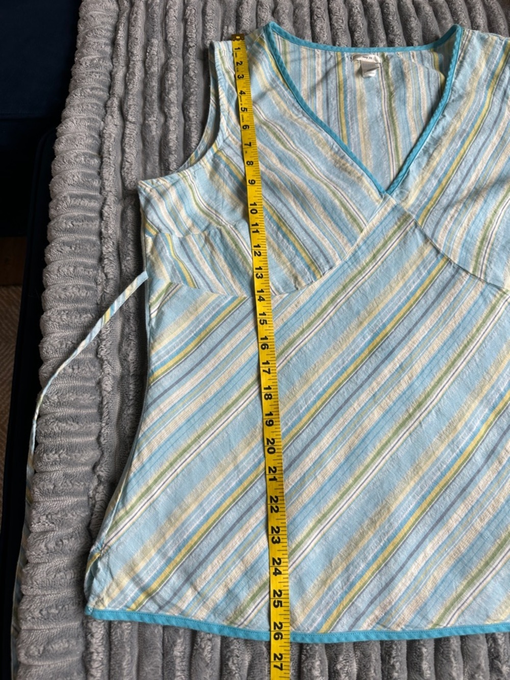 Striped Linen-Cotton sleeveless Top with waist tie - Picture 6 of 7